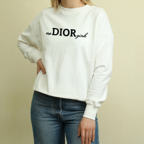 Džemperis su siuvinėtu užrašu "Nediorgink"