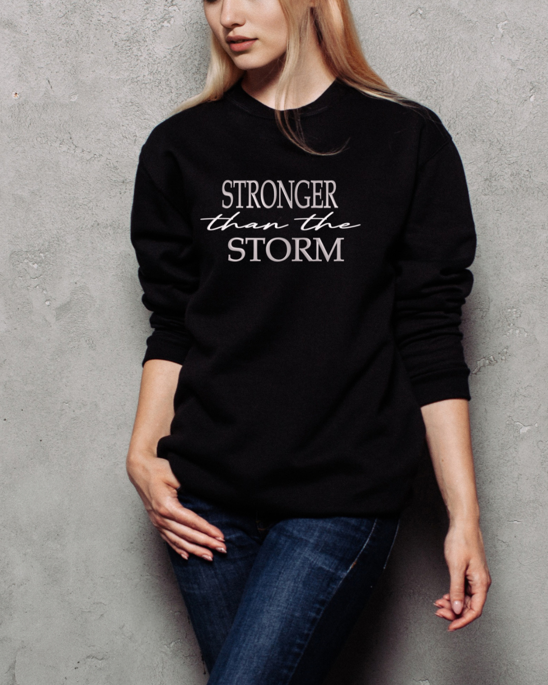 Siuvinėtas džemperis "Stronger then the storm"